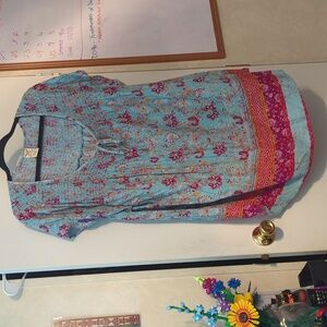 Faded Glory Size 26/28 Blue and Maroon Floral Blouse